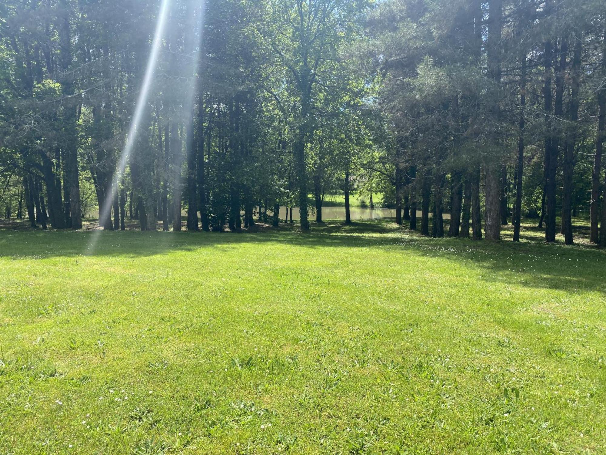 Domaine De Lithos Bed & Breakfast Fossemagne Екстериор снимка