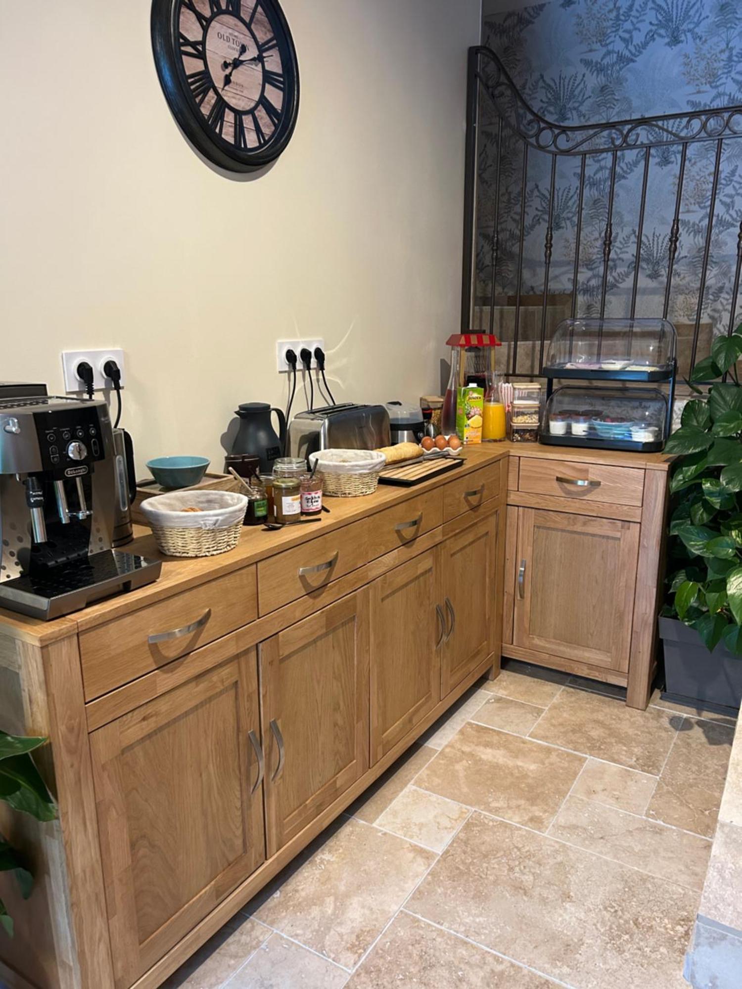 Domaine De Lithos Bed & Breakfast Fossemagne Екстериор снимка